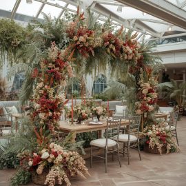 Lucid_Origin_Realistic_Festive_Outdoor__Yacht_Dcor_featuring_S_5_4f65579e-9aa6-44de-b5ac-15c27692008e